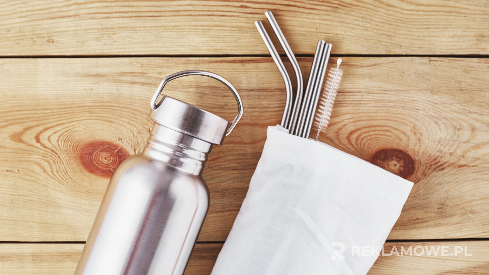 Bidony reklamowe o różnych wielkościach