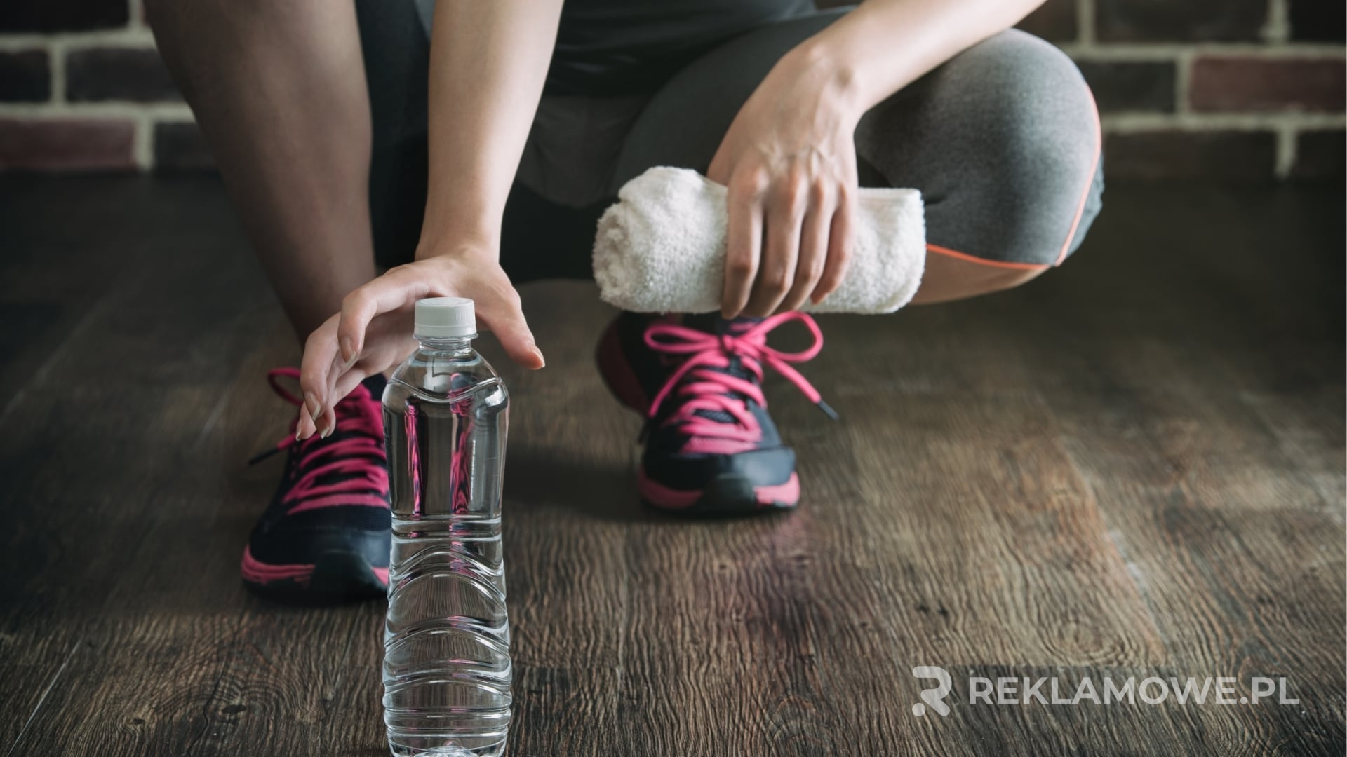 Wykorzystanie bidonów reklamowych w promocyjnych strategiach Bidony reklamowe używane w promocji