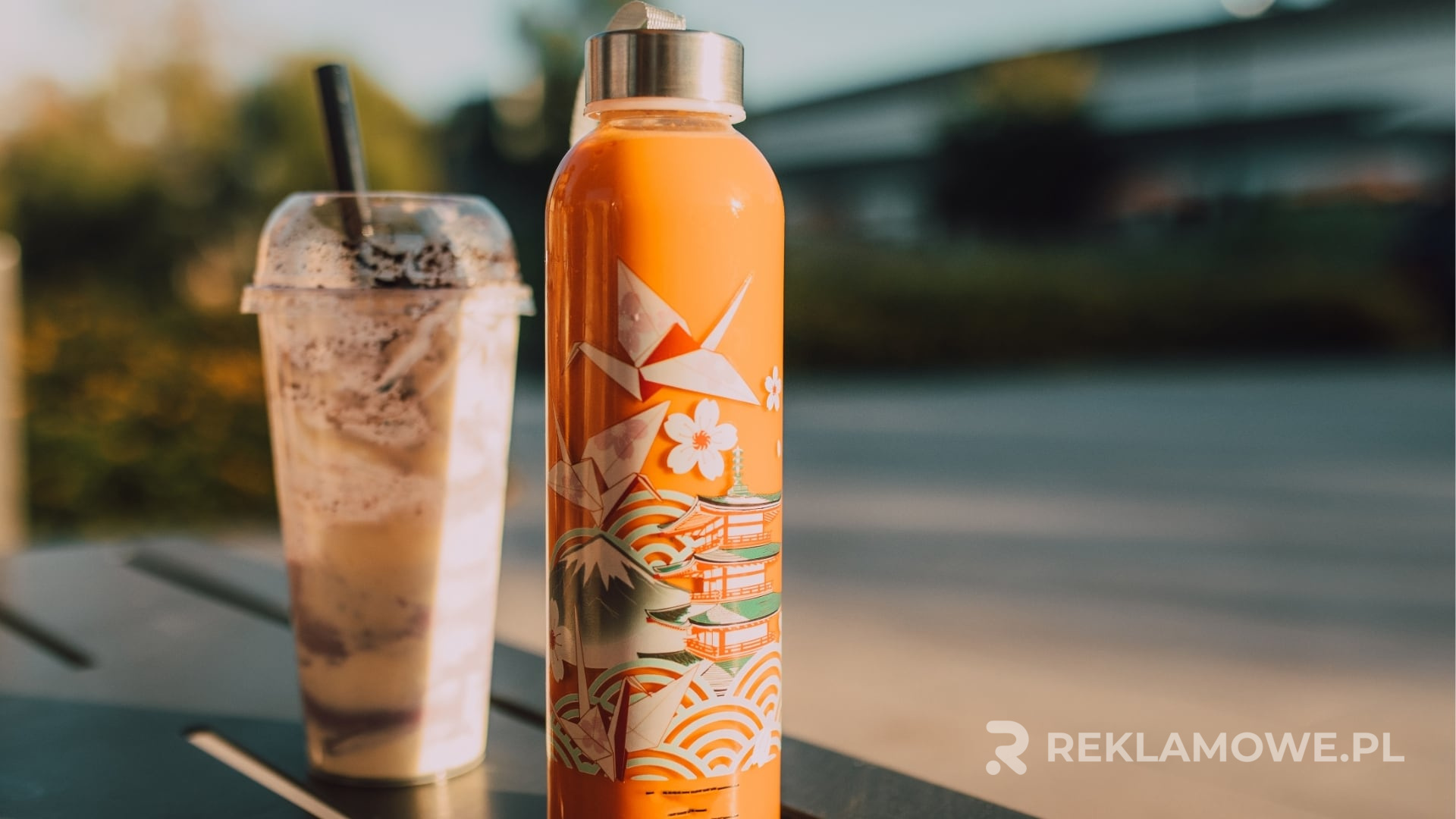 Wzory na bidonach reklamowych w 2025 roku